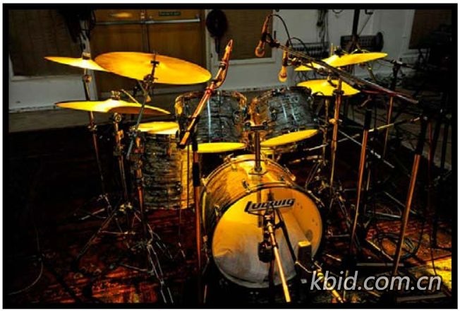 经典摇滚与流行唱片鼓组音色 Abbey Road 60s Drummer_60年代鼓声库,虚拟乐器音源_磁带饱和所带来的柔和压缩感与谐波,音频工作站中轻松调用音色